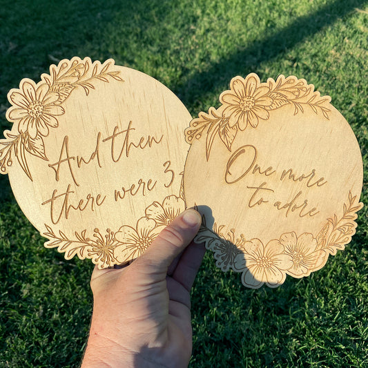 Floral Pregnancy Announcement - Timber Photo Prop - Maternity Gift
